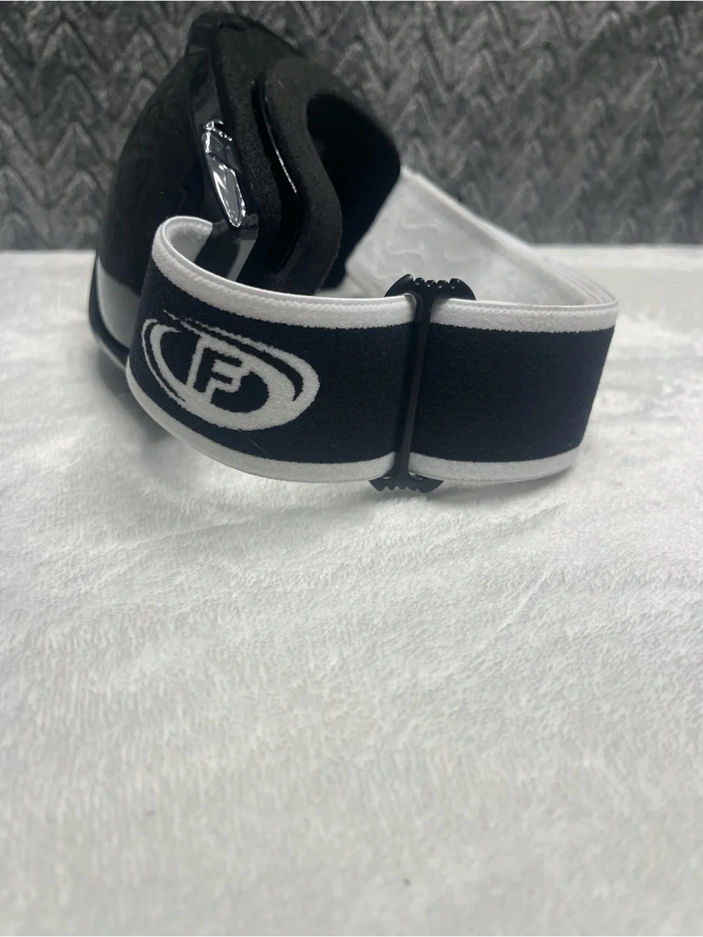 New Findway Ski Goggles Snowboard Glasses UV Protection Anti Fog Black Frame NWT
